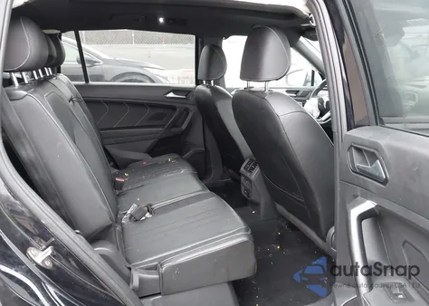 2022 Volkswagen Tiguan 2.0T Se R-Line Black z USA, uszkodzony, nr VIN 3VVCB7AX1NM099610